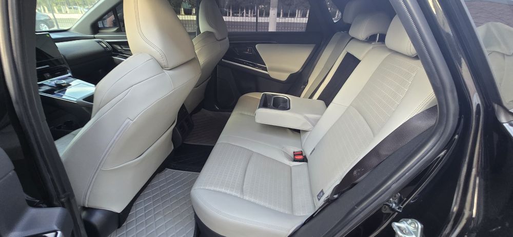 Toyota BZ4X Long-range Full