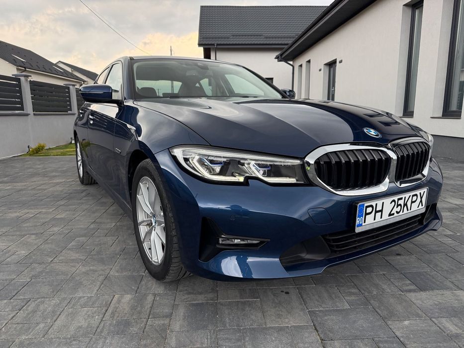 BMW Seria 3 Bmw 330E 2.0 benzina Plug in Hibryd 43.000 km impecabila
