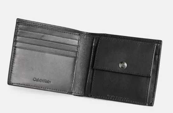 Оригинален, мъжки портфейл на Calvin Klein. Естествена кожа