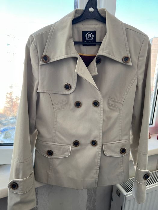 Пиджак  женский бежевый