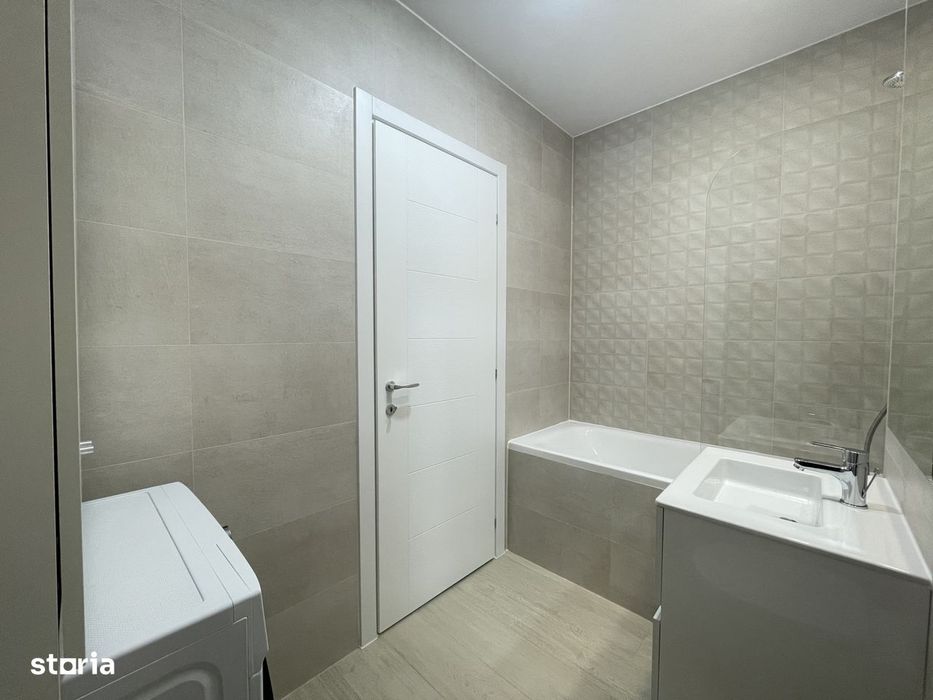 Apartament 2 camere, 50mp,30mp curte, metrou, centrala,Hils Titanium