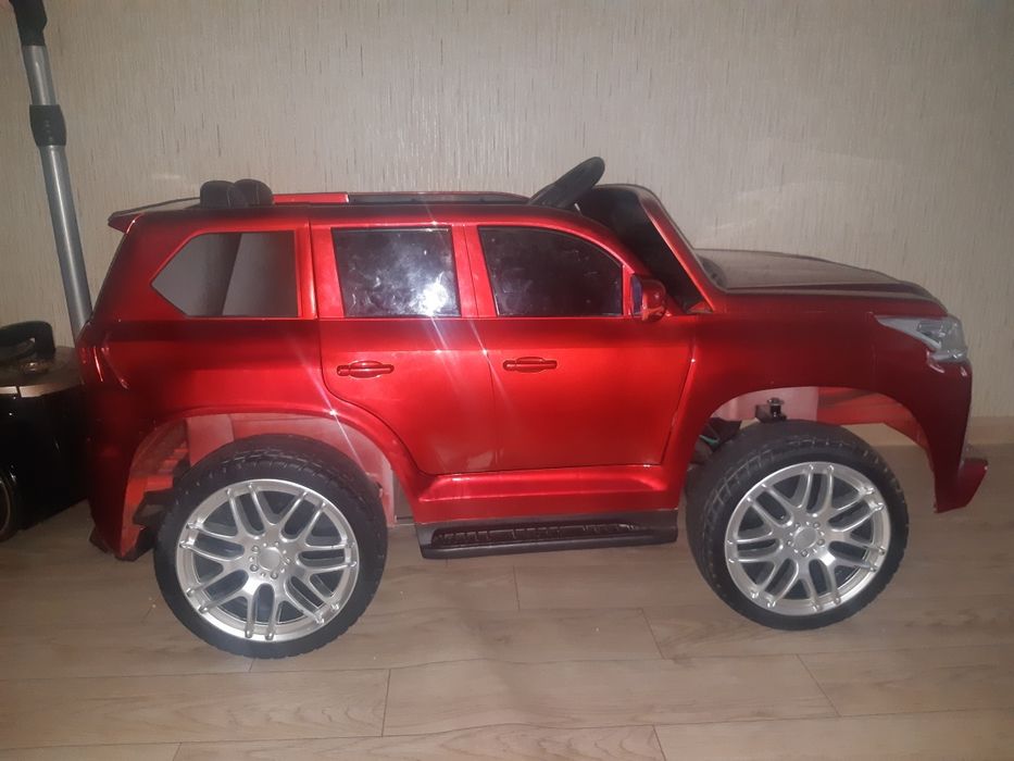 Электромобиль детский