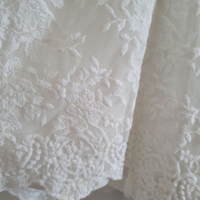 Salopeta din dantela brodata mas S