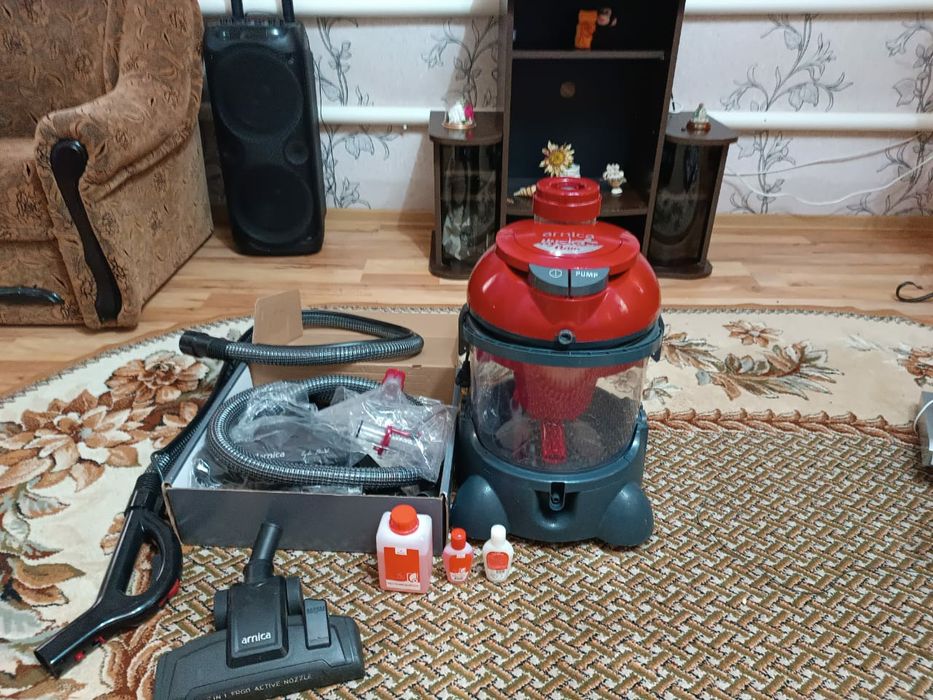 Пылесос моющий ARNIKA