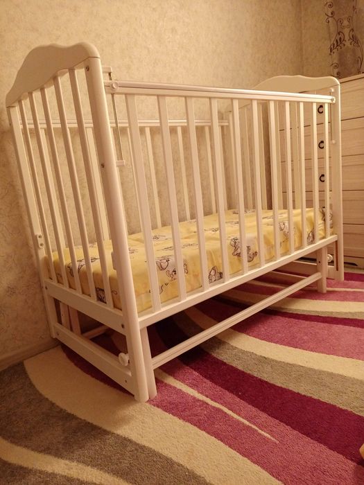 Продам детскую кроватку