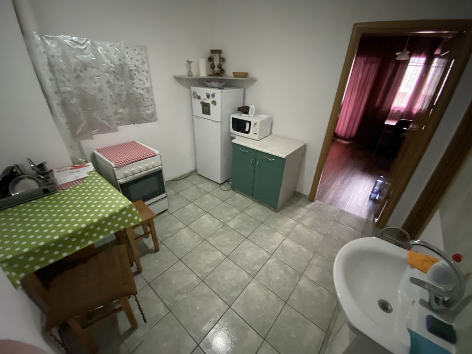 Proprietar inchiriez apartament cu 1 camera in zona Complexului / 38Mp