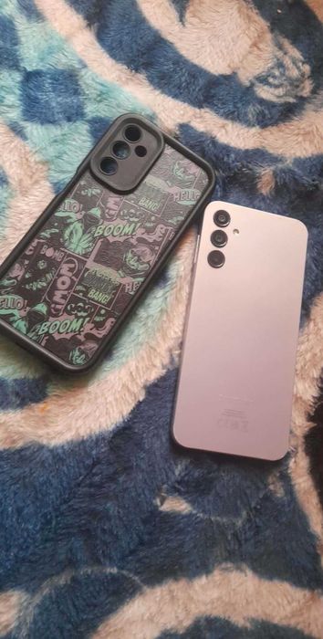 Vând samsung galaxy a14 telfonul este impecabil nu este spart baterie 80% iași  nr 0767502894