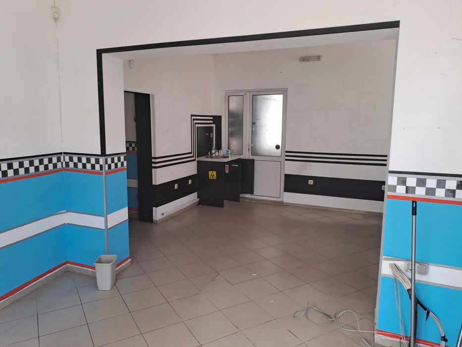Продава се Магазин в Плевен, Идеален център - 120 кв.м за 1042 €/кв.м - Снимка #2