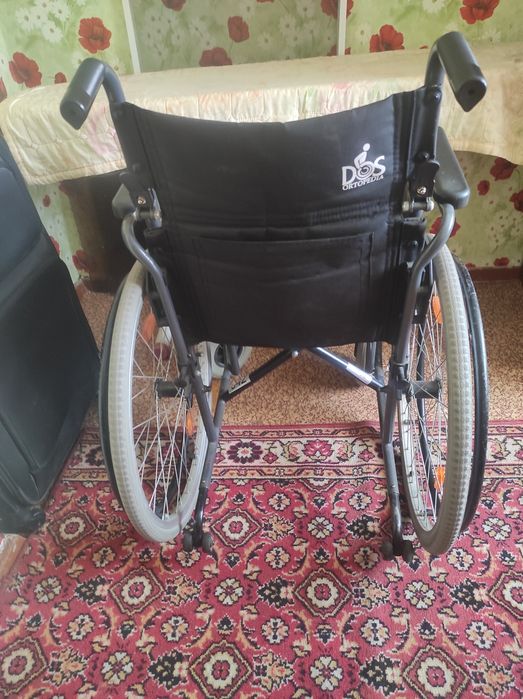 Продаётся инвалидная коляска.
