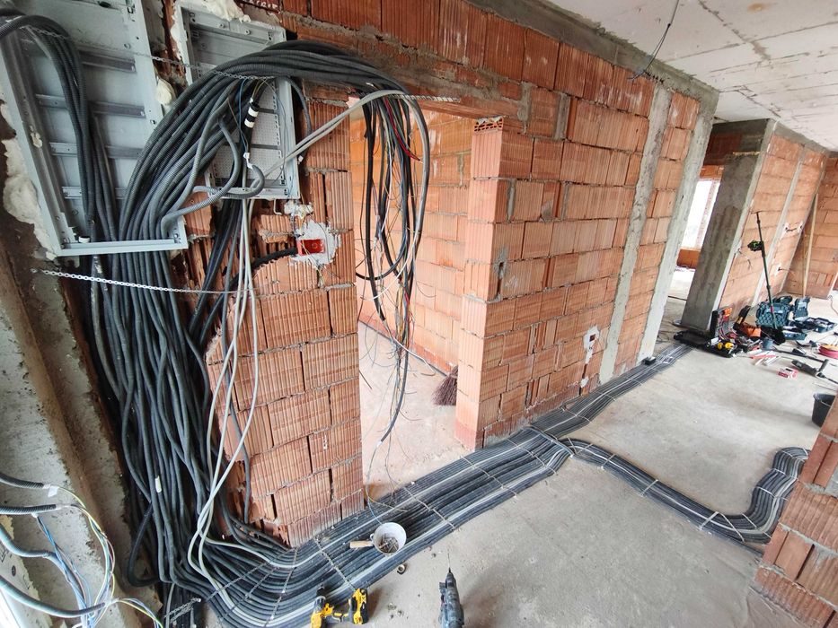 Electrician Oradea | Instalații electrice, tablouri, intervenții – SICOPOWER