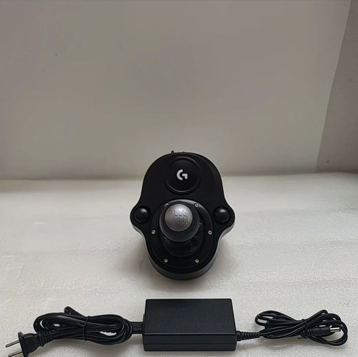 Logitech G923 новый