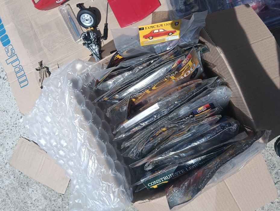 Colectia Macheta Dacia 1300, scara 1:8, Eaglemoss