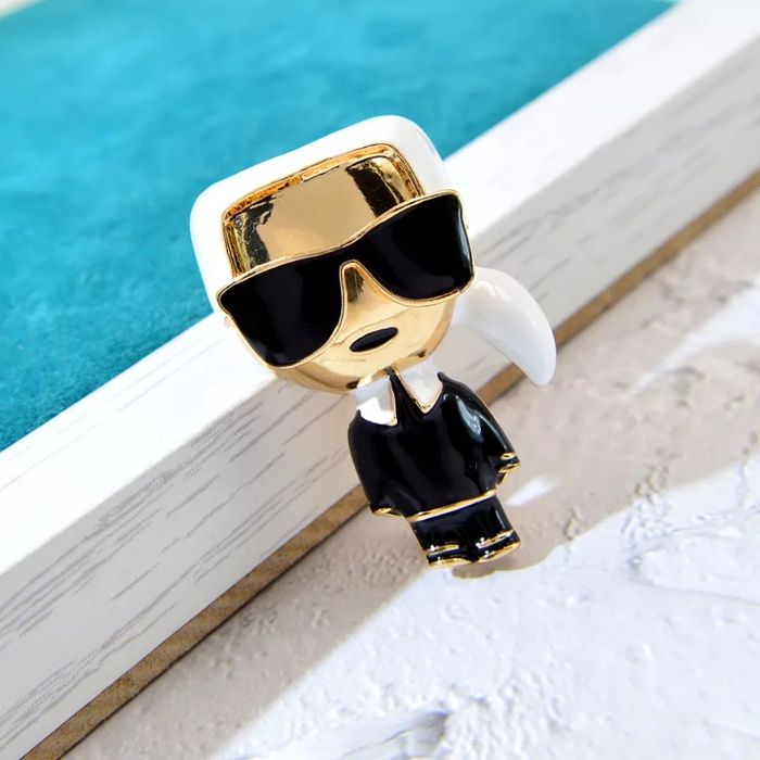 Karl Lagerfeld брошка
