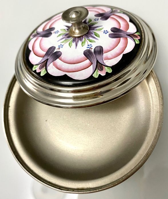 Пудреница шкатулка Ленэмальер винтаж 1950 гг ссср
