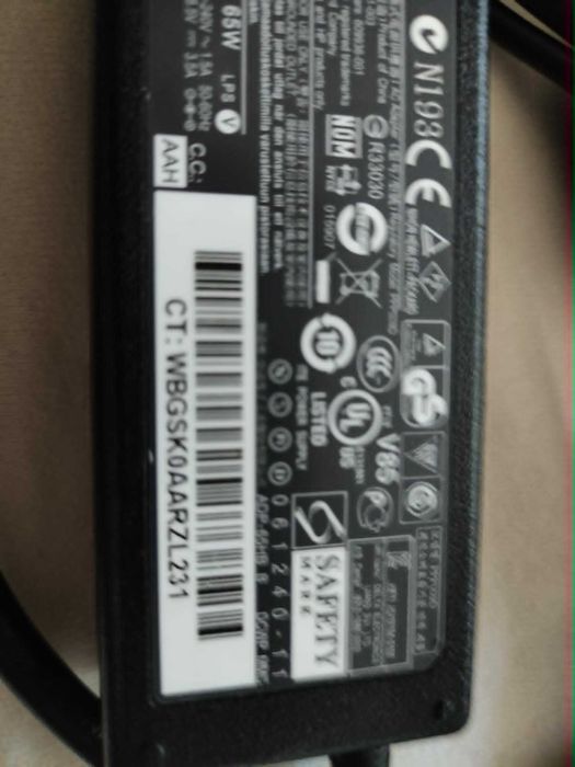 Incarcator laptop Lenovo si HP in stare excelenta