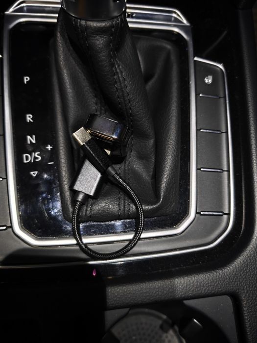 Wireless Carplay Безжичен адаптер за кола