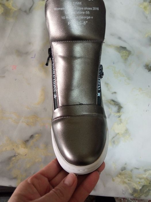 Ботинки не тёплые 50.000