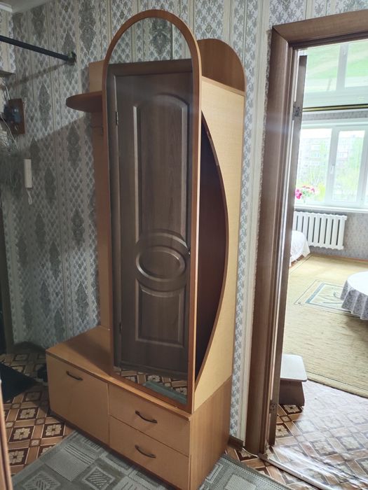 Срочно продам прихожую