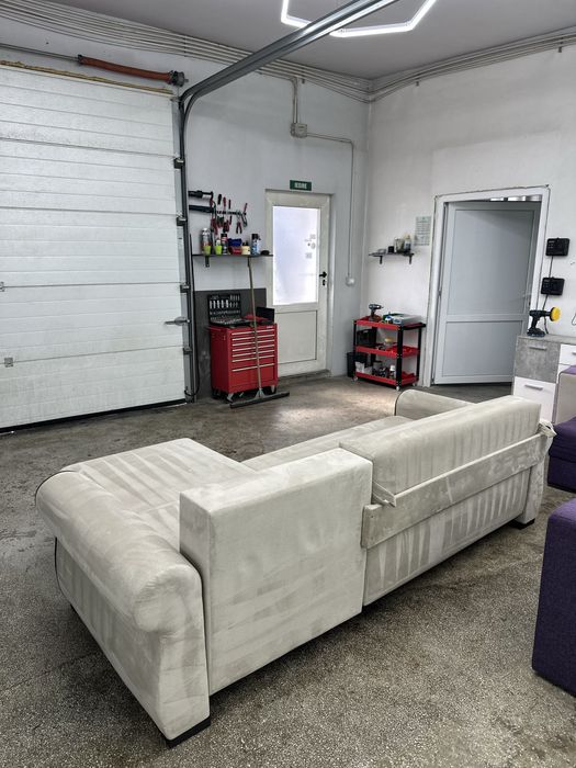 Coltar extensibil catifea cu lada de depozitare