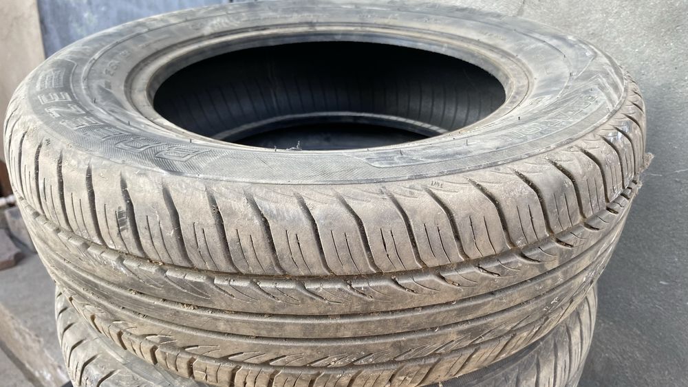Авто шины б/у 3шт.