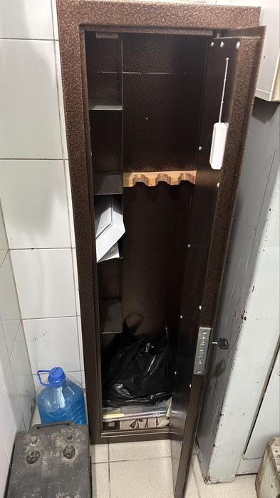 Сейф. Продам сейф в отличном состоянии.