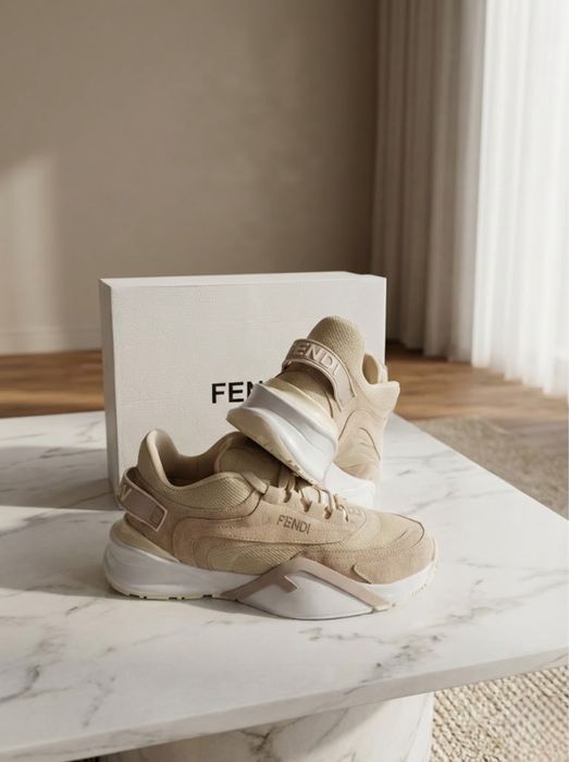 Adidasi F E N D I Flow Low Top Bej