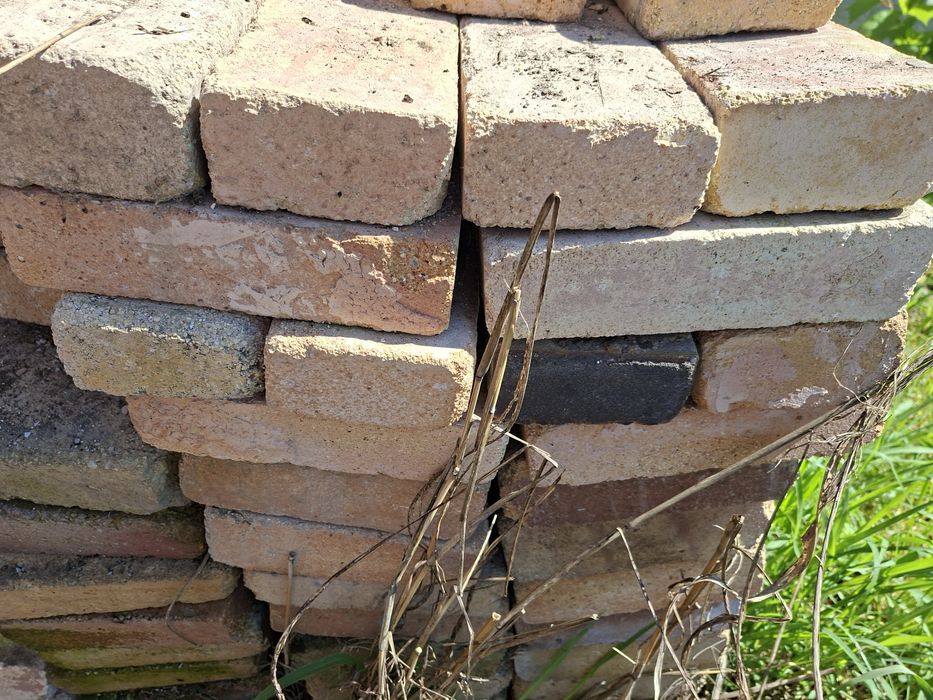 Boltar fundatie si caramida refractara nefolosite