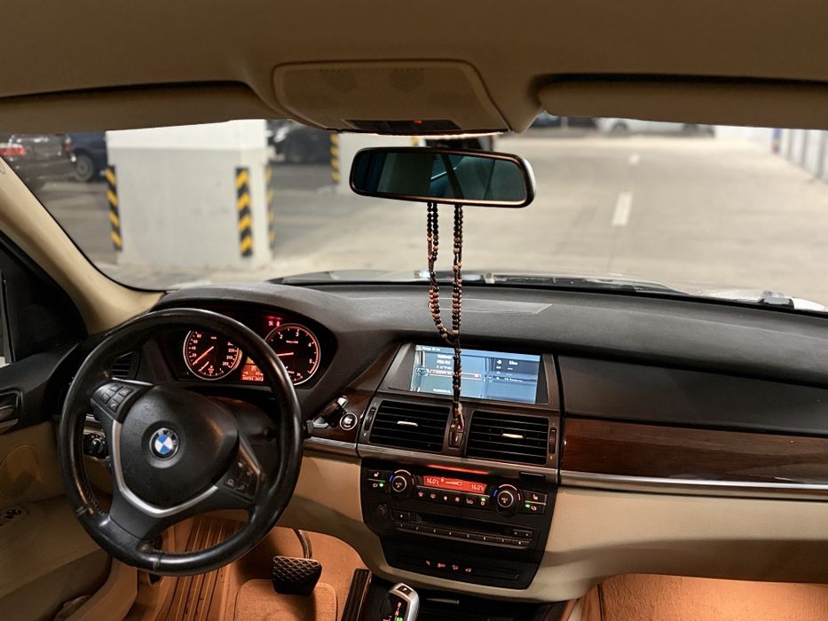 Vând sau schimb BMW X5 an 2013