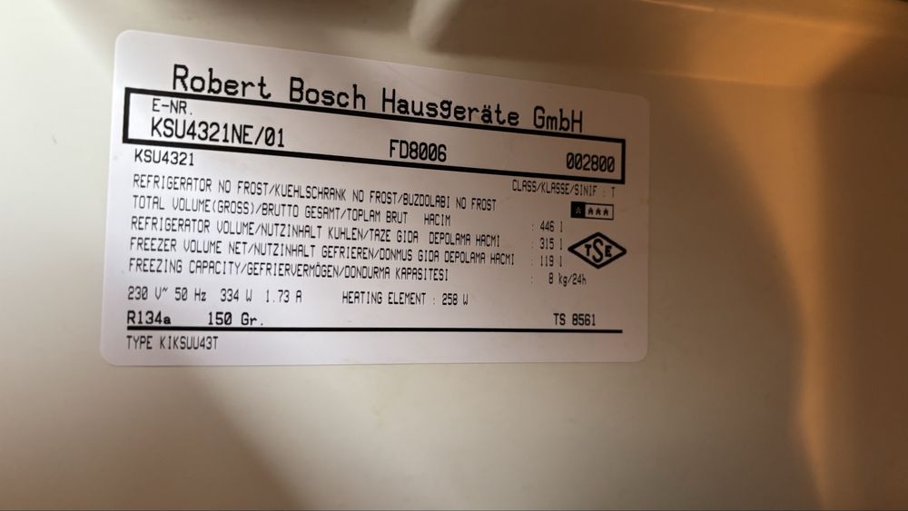 Большой холодильник Bosch KSU4321NE