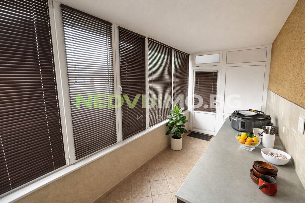 Къща на 4 етажа под наем във Виница