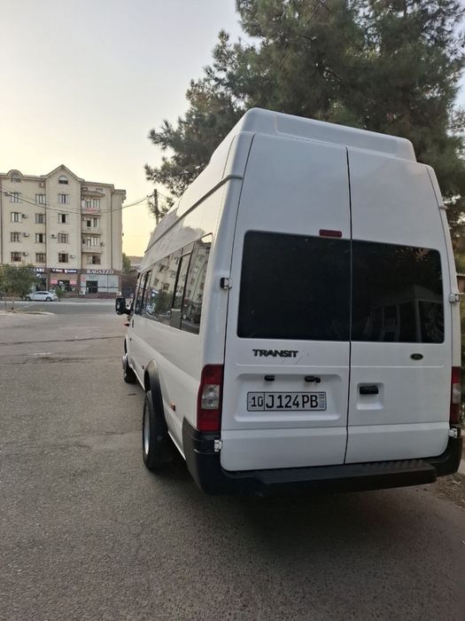 Ford Transit sotiladi.