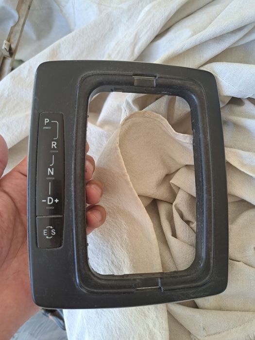 Продам детал от бара мерседес 204 автомат коробка.состояние отличное.