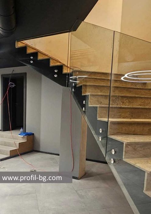 Алуминиеви и Иноксови парапети