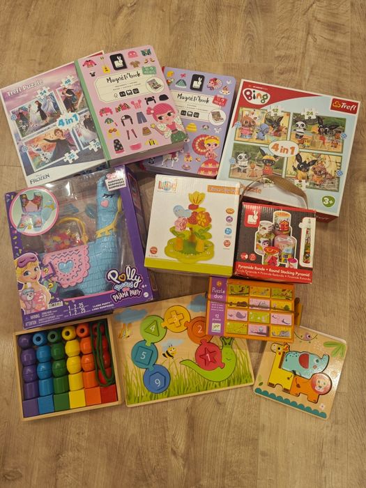 Детски играчки - пъзели, дървени пъзели, низанка, магнитна  книга и др
