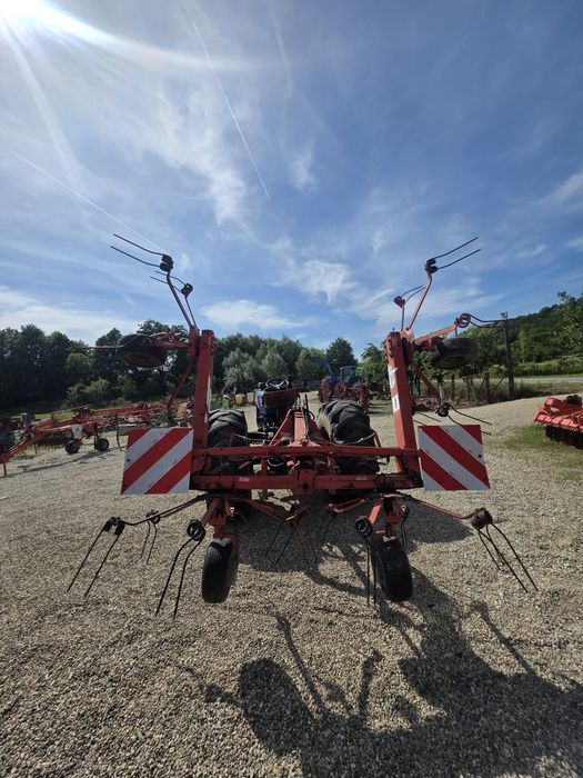 Grebla fella de împrăștiat in tiranti la tractor cu piese originale hidraulică de 5 metri
