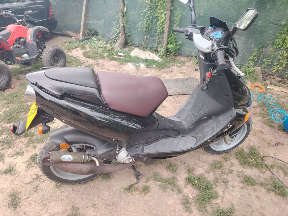 Vând scuter de 50 cm