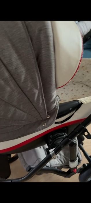 Продам детскую коляску Viqqo