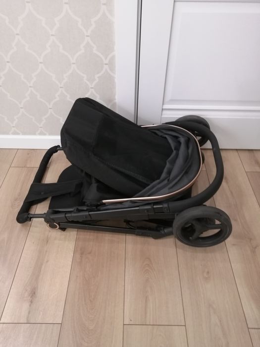 Продам детскую коляску.