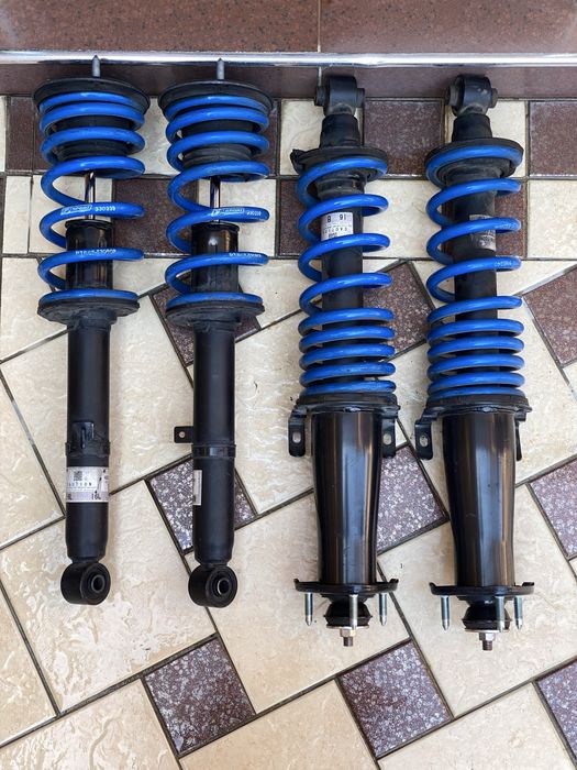 Lexus Амортизатор