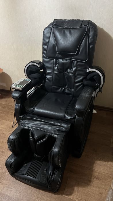 Массажное кресло,б/у