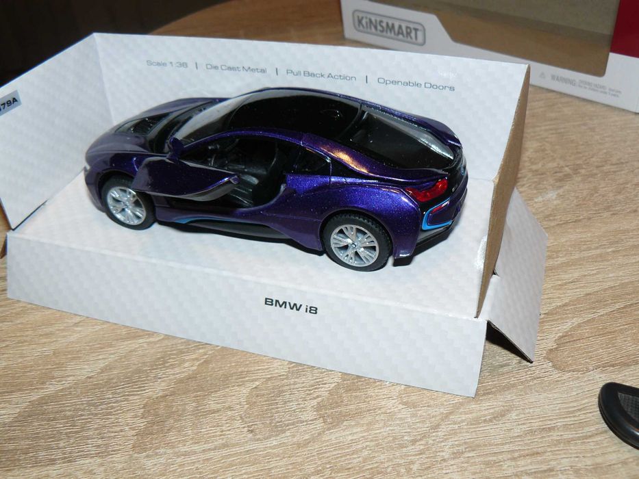 Macheta Auto De Colectie BMW I8 Scara 1:36, Noua In Cutie, Kinsmart
