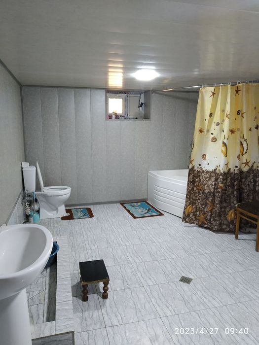 Hamma sharoitlar bor uy sotiladi