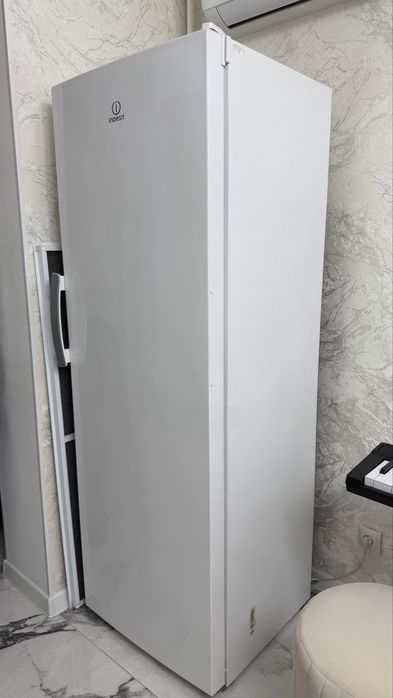 Морозильник indesit