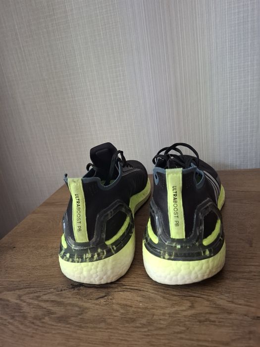 Adidas Ultra Boost маратонки 44.5 номер.