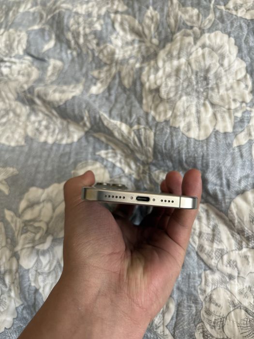 Продам 16 про макс