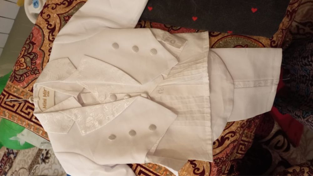 Белый костюм для детей