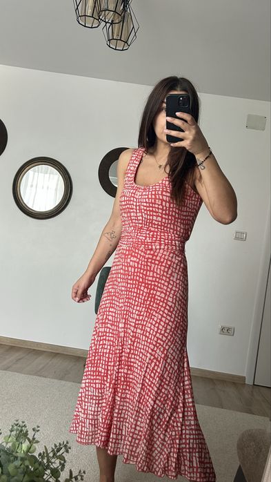 Rochie superba! Se leaga la spate