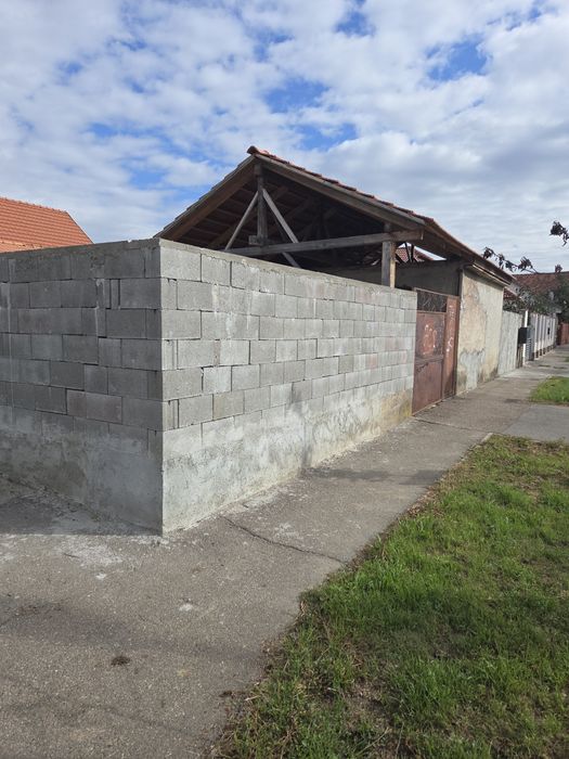 DE VÂNZARE imobil în  Oradea Episcopia Bihor