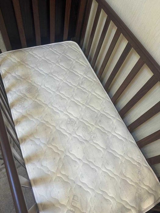 Продам детскую кроватку