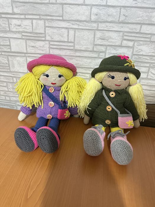 Плетени кукли от памучна прежда.